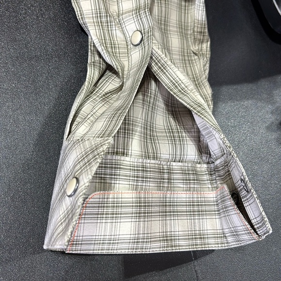 Walls Bowie UPF 50+ work,flex,moisture wick,under arm gussets,drop tail,pockets - Picture 9 of 15